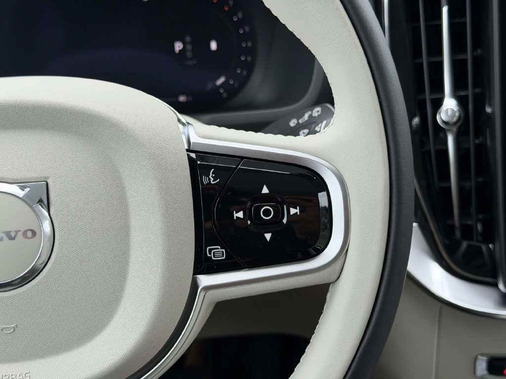 New 2026 Volvo XC90 B6 Ultra w/ Protection Package AWD/4WD image 9
