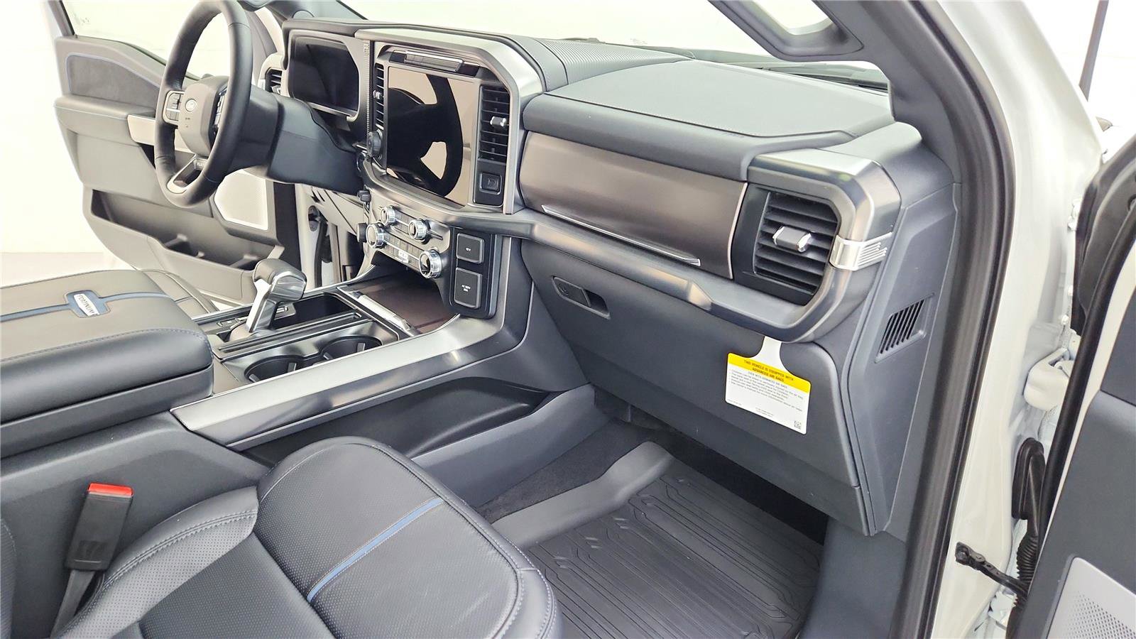 New 2025 Ford F150 Platinum w/ Equipment Group 702A High image 35