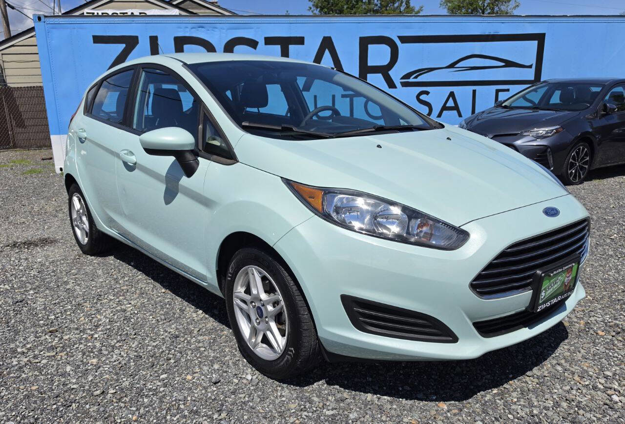 Used 2017 Ford Fiesta SE FWD image 1