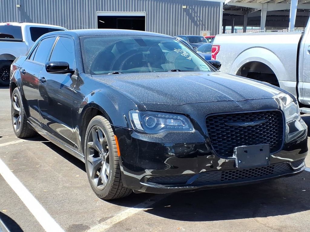 Used 2023 Chrysler 300 Touring w/ Sport Appearance Package image 1