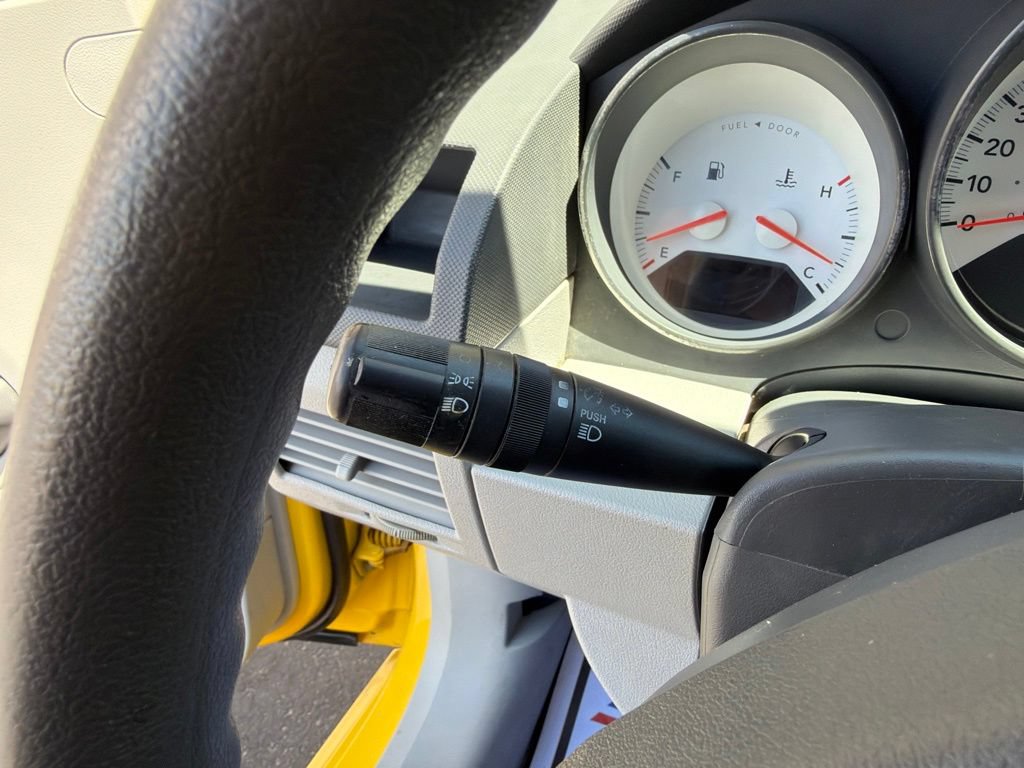 Used 2007 Dodge Caliber SXT FWD image 14