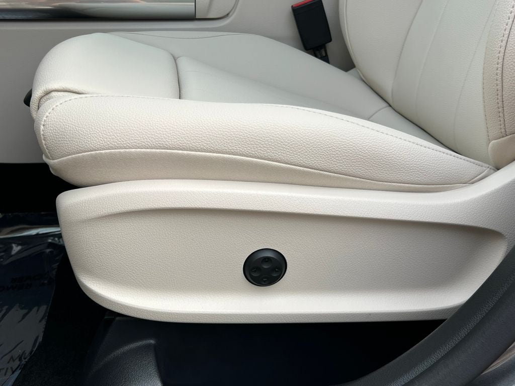 New 2026 Mercedes-Benz GLA 250 4MATIC image 11