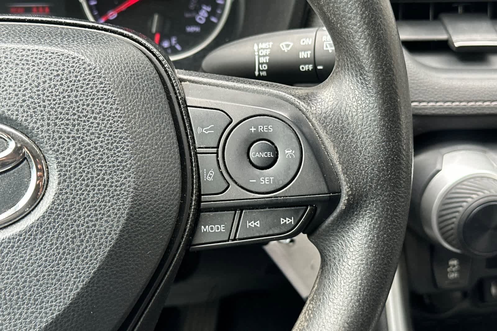 Used 2019 Toyota RAV4 LE w/ Carpet Mat Package FWD image 26