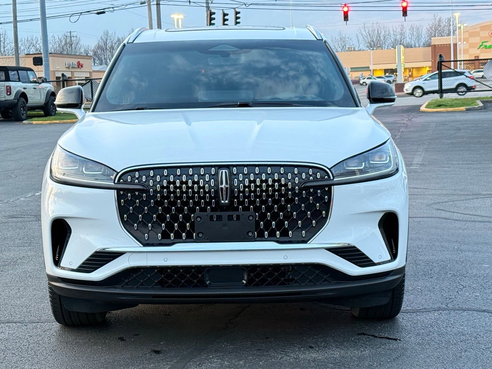 Used 2025 Lincoln Aviator Reserve w/ Illumination Package AWD/4WD image 8