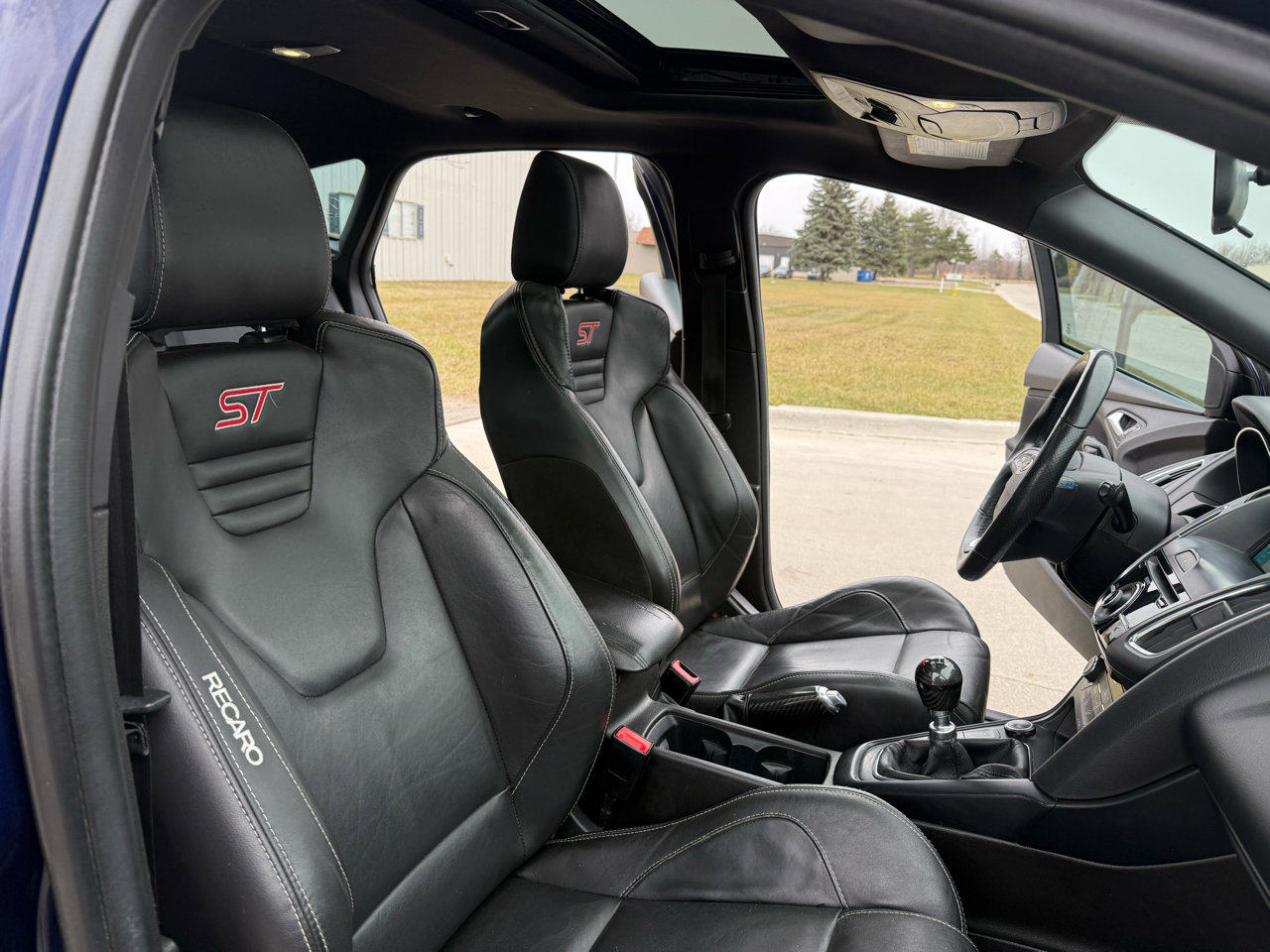 Used 2016 Ford Focus ST w/ Equipment Group 401A image 34