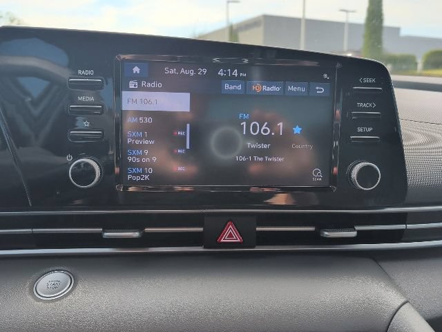 Used 2021 Hyundai Elantra SEL w/ Convenience + Premium Package FWD image 17