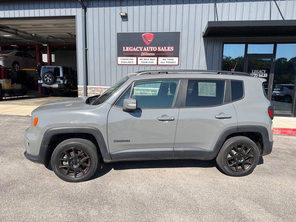 Used 2020 Jeep Renegade Altitude AWD/4WD image 2