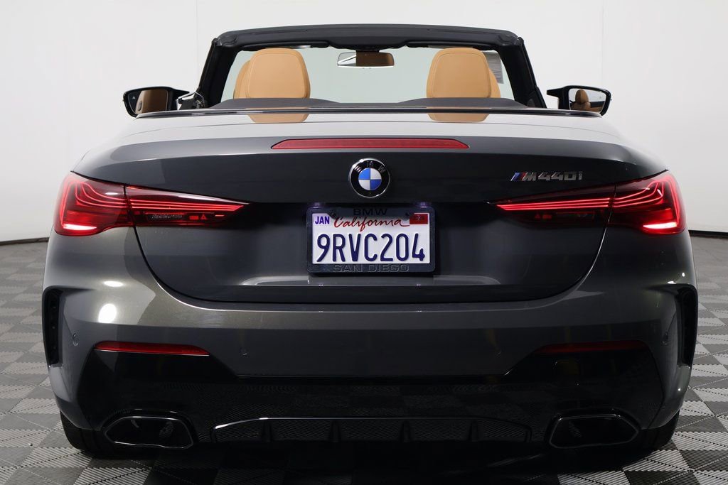 Used 2025 BMW M440i Convertible w/ Premium Package image 6