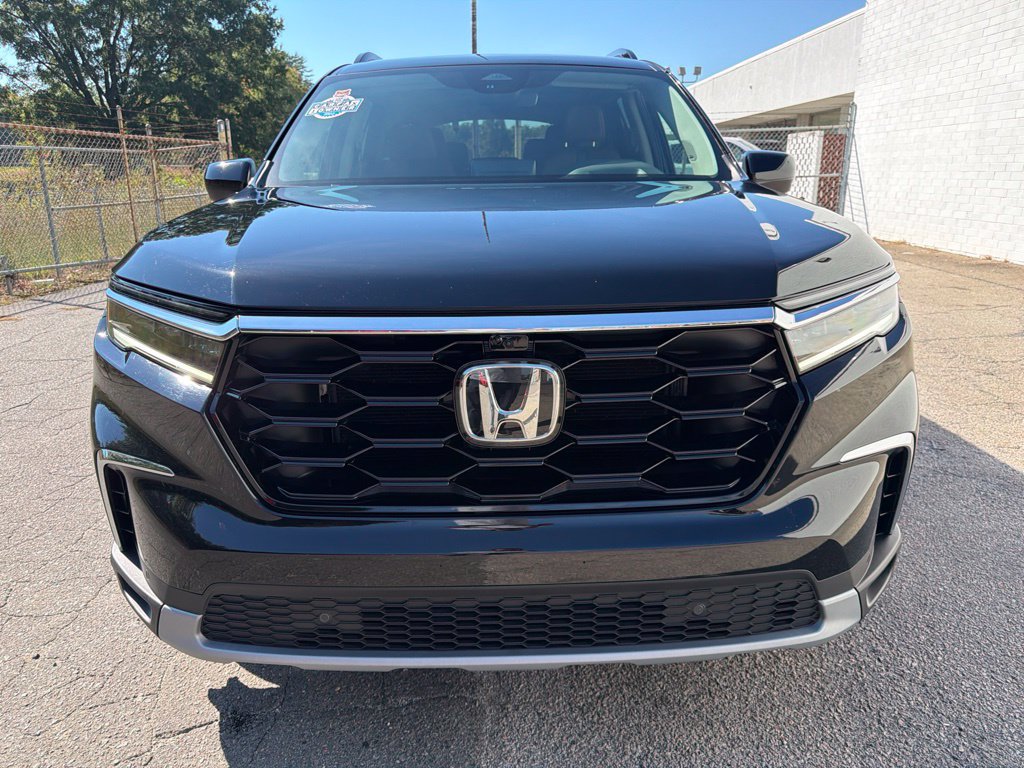 Used 2025 Honda Pilot Elite image 7