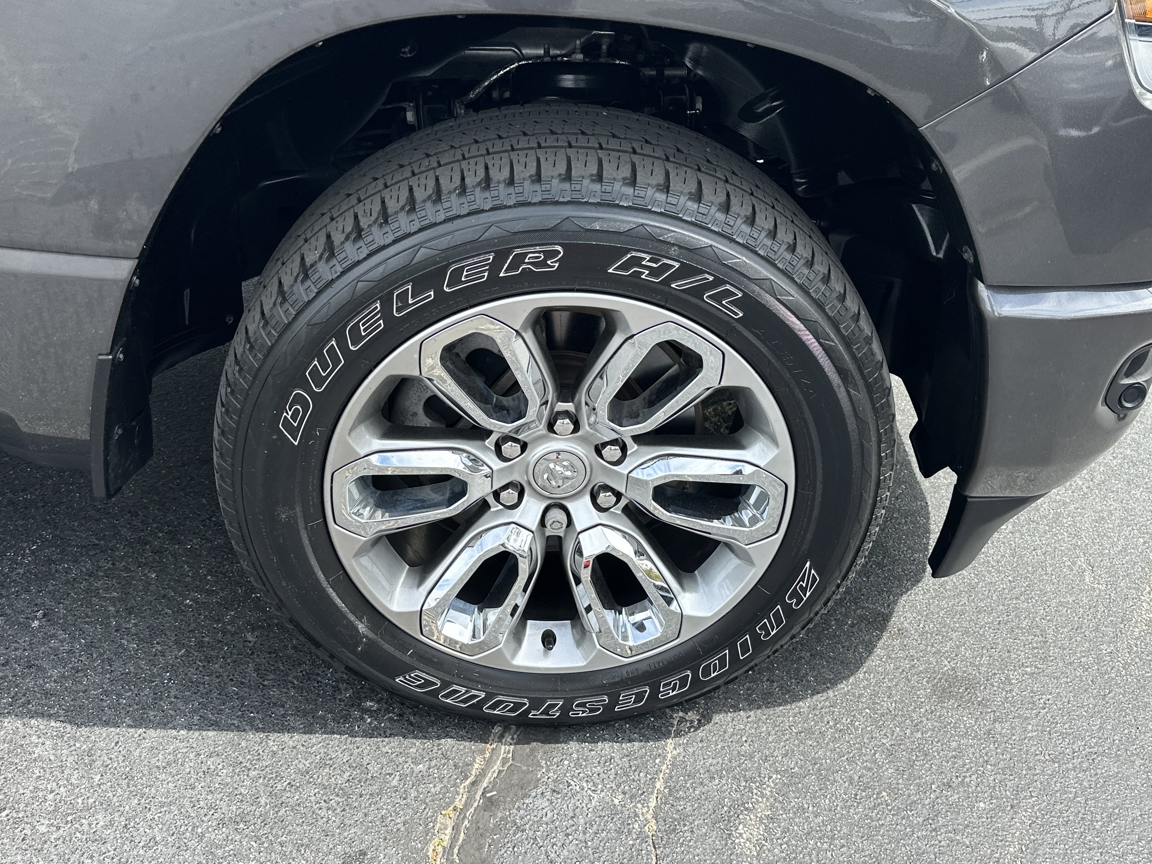 Used 2023 RAM 1500 Laramie AWD/4WD image 16