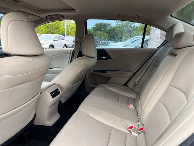 Used 2017 Honda Accord EX-L image 8