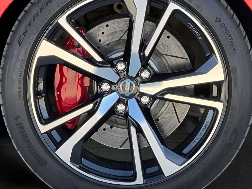 Used 2018 Nissan 370Z Coupe RWD image 29
