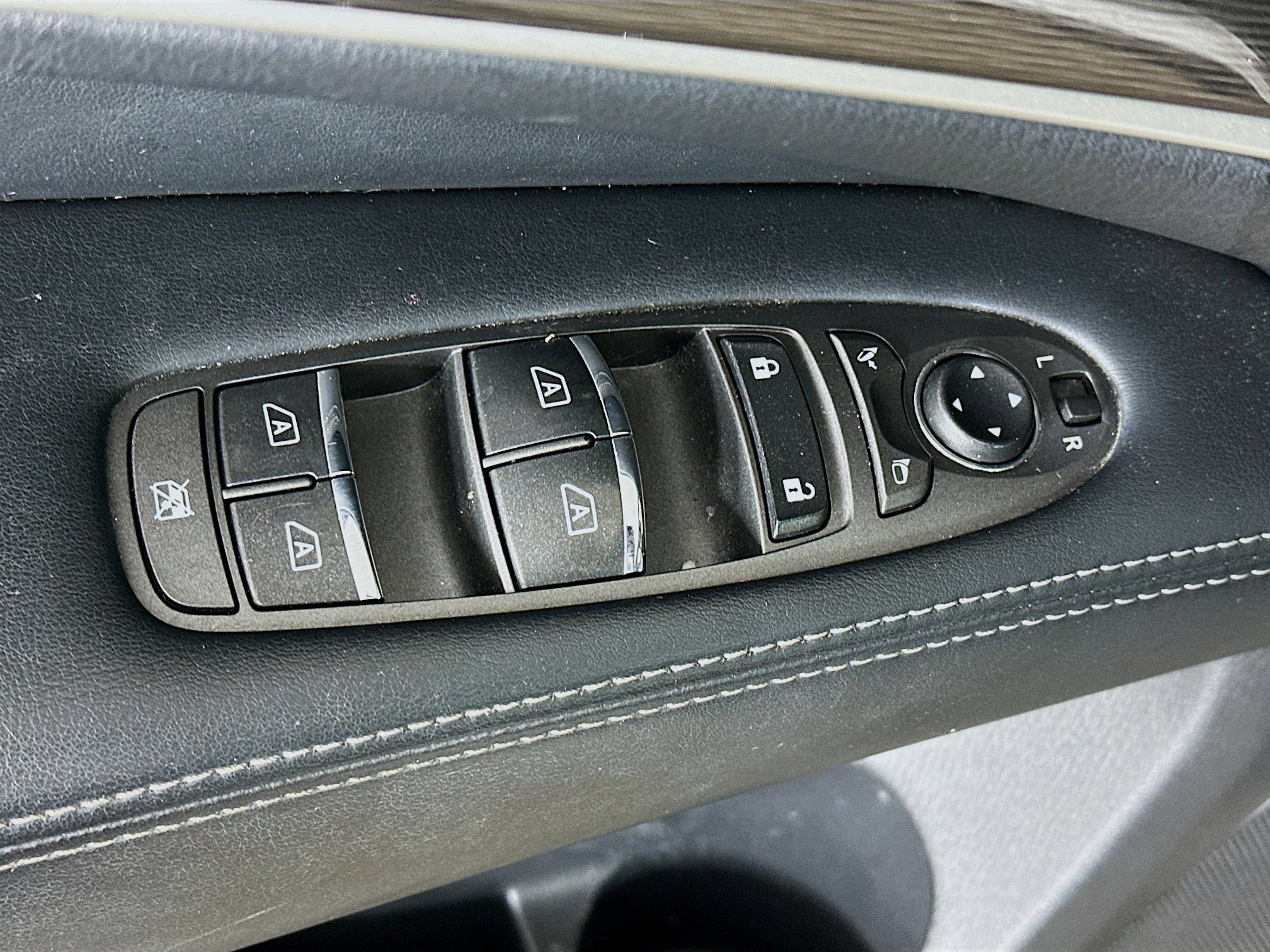 Used 2017 INFINITI QX60 FWD w/ Premium Plus Package image 15