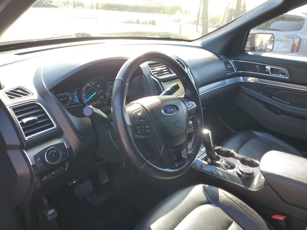 Used 2019 Ford Explorer Sport w/ Equipment Group 401A AWD/4WD image 13