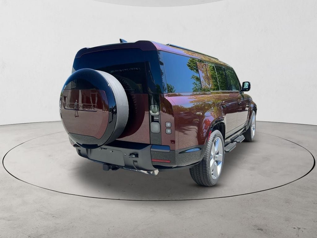 New 2026 Land Rover Defender 130 X-Dynamic SE AWD/4WD image 5