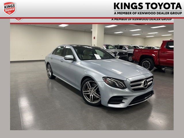 Used 2017 Mercedes-Benz E 300 4MATIC image 1