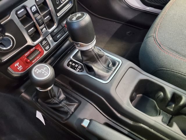 Certified 2026 Jeep Wrangler Unlimited Rubicon AWD/4WD image 15