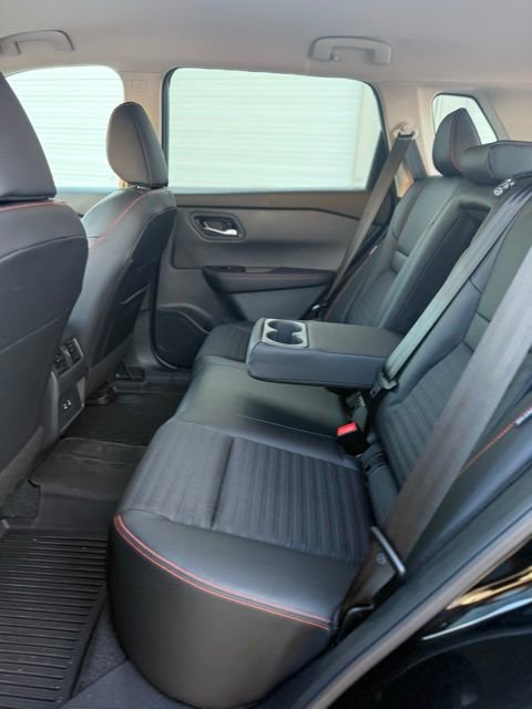 Used 2026 Nissan Rogue SV image 16