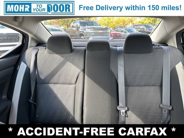 Used 2021 Nissan Versa SV image 27