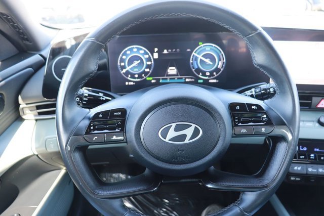Used 2025 Hyundai Elantra Limited image 20