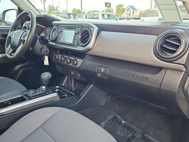 Used 2017 Toyota Tacoma SR5 w/ Tow Package AWD/4WD image 20