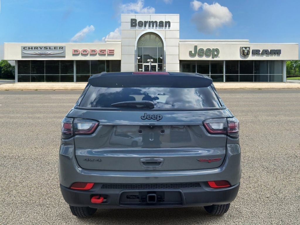 Used 2022 Jeep Compass Trailhawk w/ Trailhawk Elite Group AWD/4WD image 6