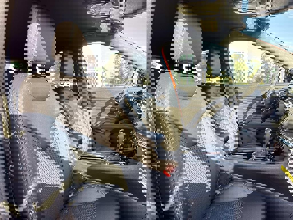 New 2026 Jeep Compass Latitude image 23