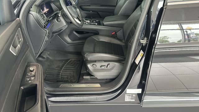 Used 2024 Volkswagen Atlas Cross Sport SEL AWD/4WD image 9