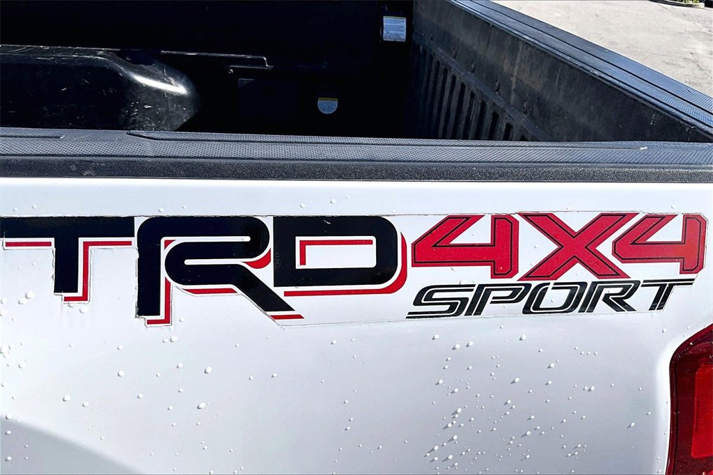 Used 2017 Toyota Tacoma TRD Sport image 25