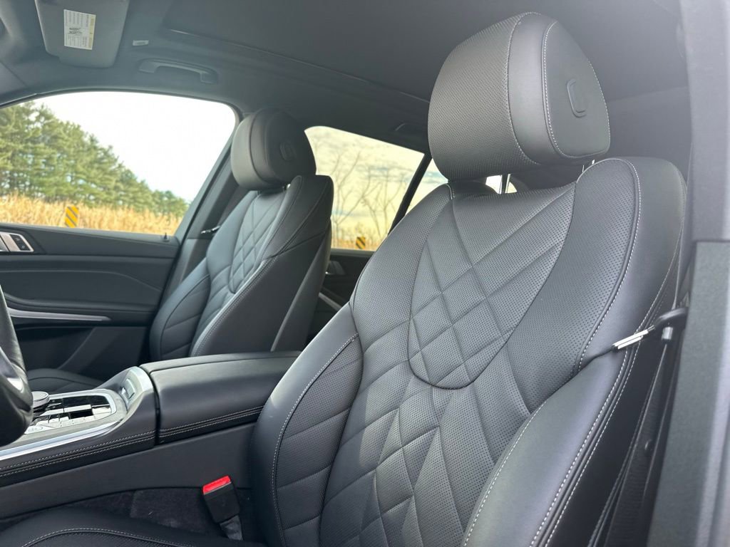 Certified 2024 BMW X5 xDrive40i w/ Premium Package image 18