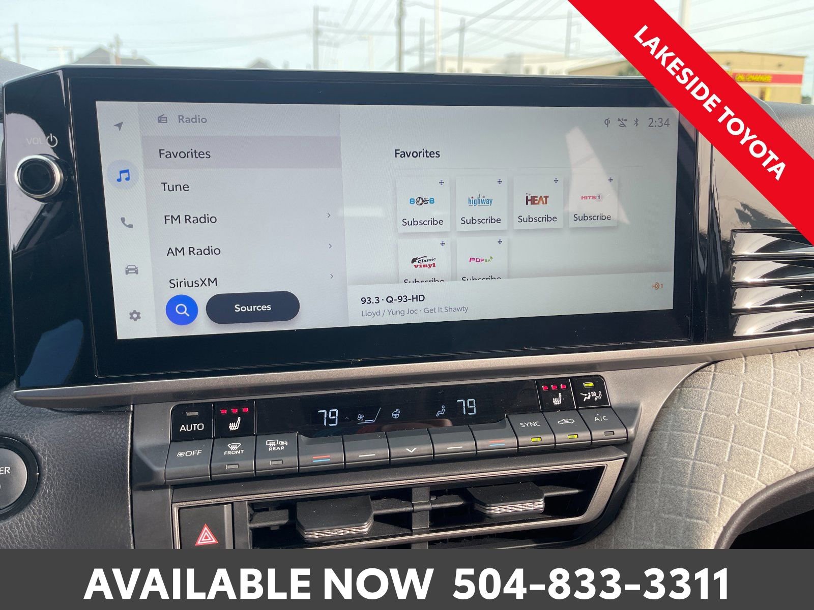 Used 2025 Toyota Camry XLE image 34