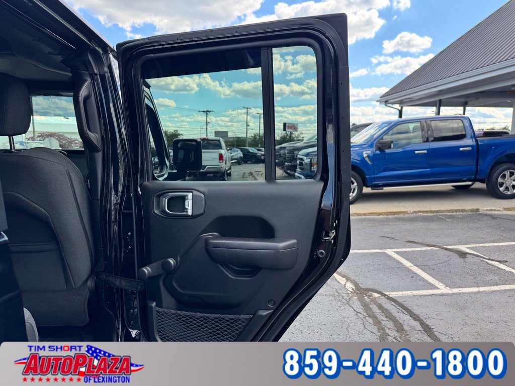 Used 2024 Jeep Gladiator Sport AWD/4WD image 44