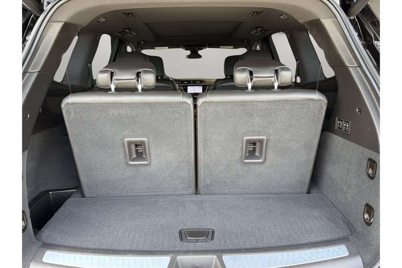 Certified 2023 Cadillac XT6 Premium Luxury FWD image 18
