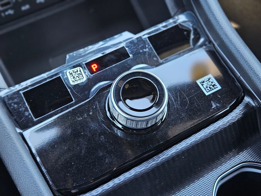 New 2025 Jeep Grand Cherokee Altitude image 24