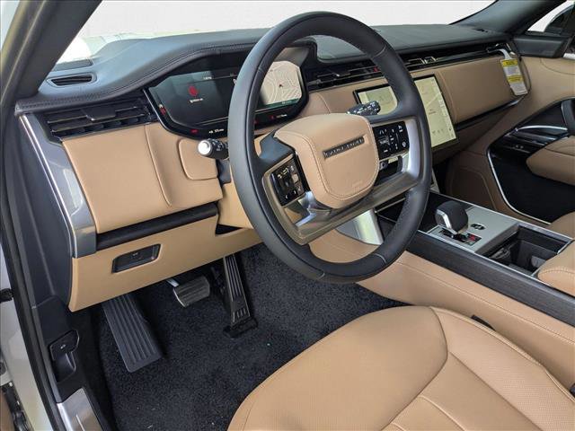 New 2025 Land Rover Range Rover Long Wheelbase SE image 3