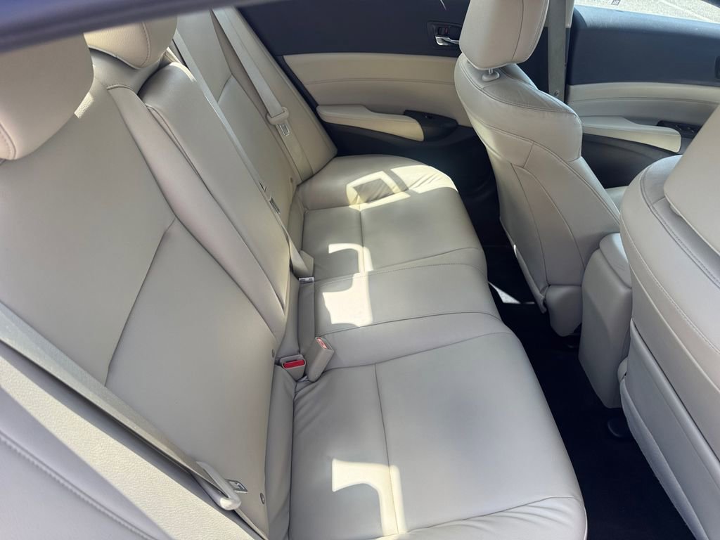 Used 2018 Acura ILX FWD image 19