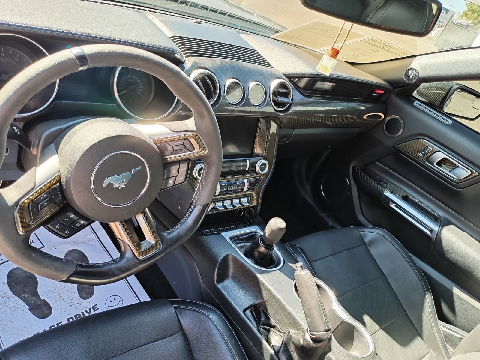 Used 2018 Ford Mustang GT Premium w/ GT Performance Package RWD image 13