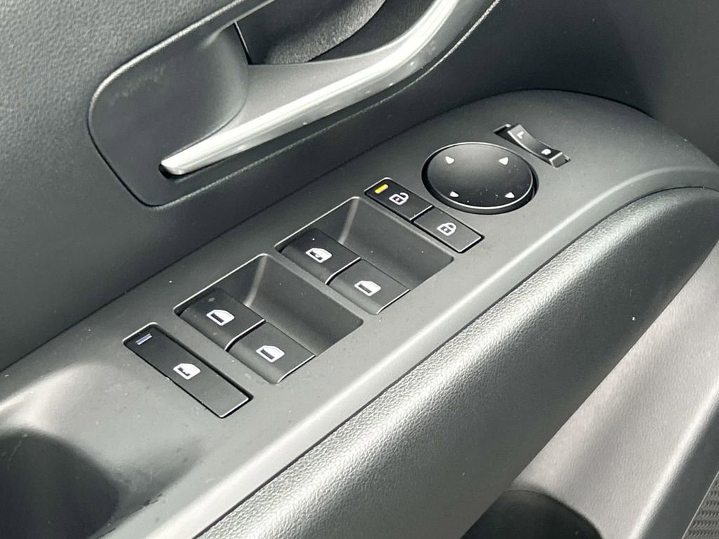 New 2026 Hyundai Tucson Blue SE image 16