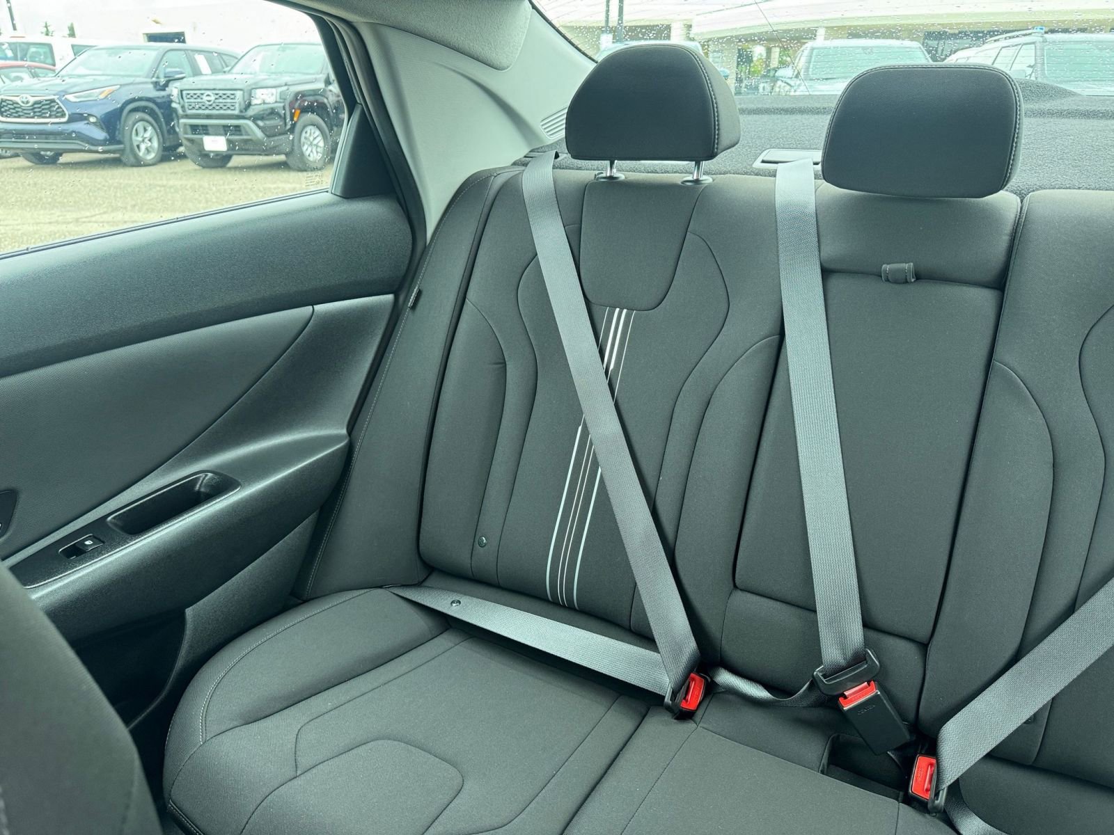 Used 2025 Hyundai Elantra SEL image 39