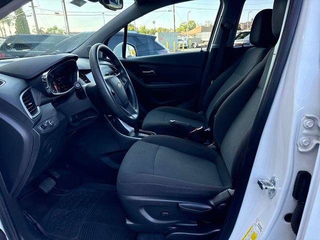 Certified 2020 Chevrolet Trax LS w/ Tint and Cruise Package FWD image 9