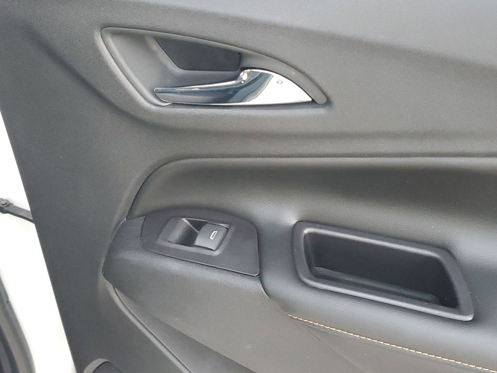 Used 2018 Chevrolet Equinox Premier image 48