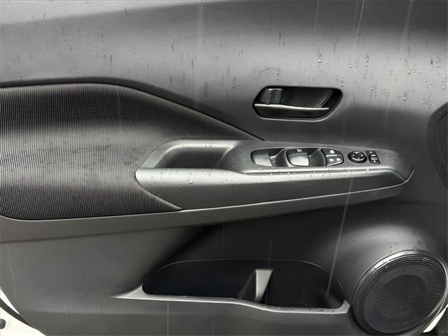 Used 2022 Nissan Kicks S image 16