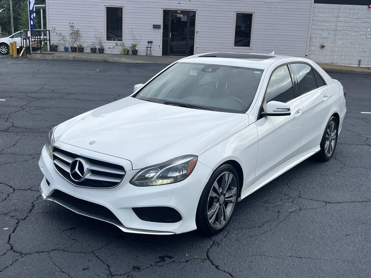 Used 2014 Mercedes-Benz E 350 Sedan image 2