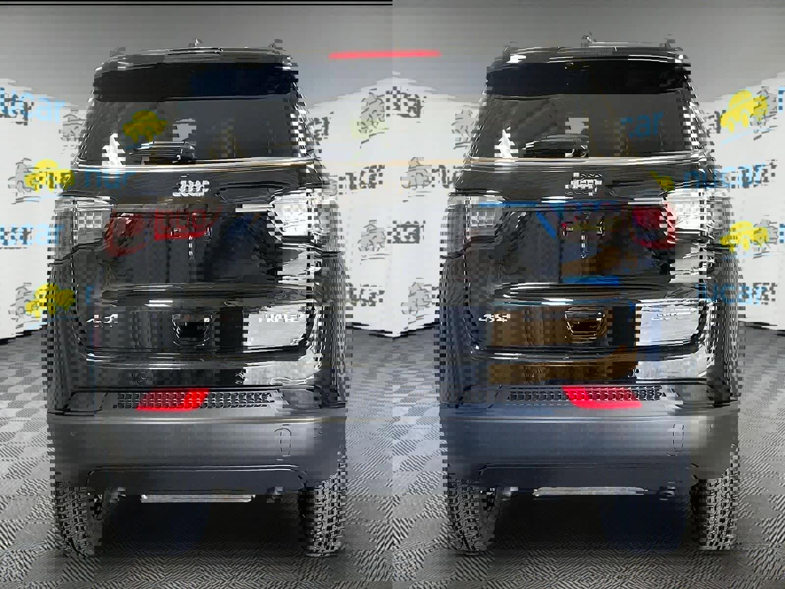 Used 2025 Jeep Compass Limited AWD/4WD image 5