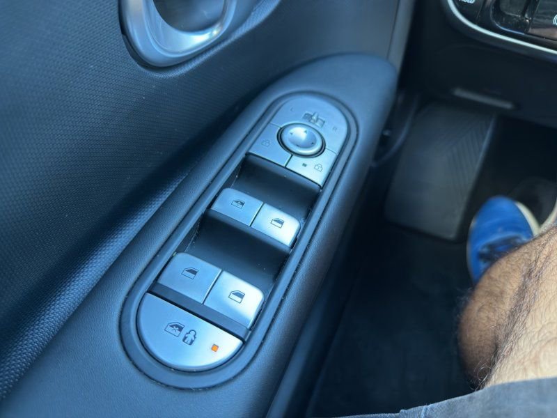 Used 2022 Hyundai Ioniq 5 SE image 29