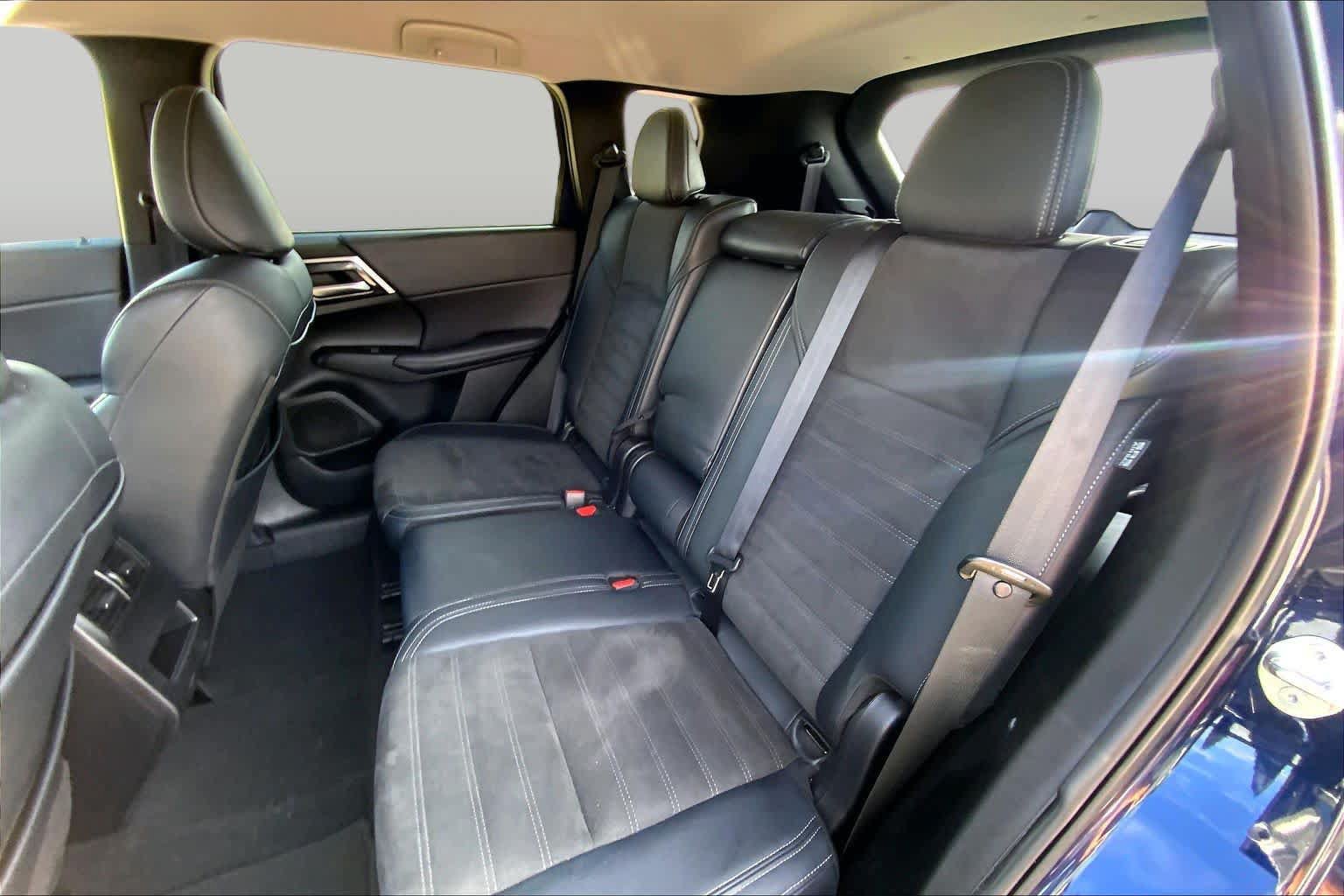 Used 2023 Mitsubishi Outlander SE AWD/4WD image 20