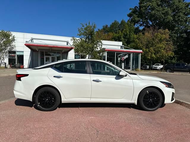 New 2025 Nissan Altima 2.5 SV w/ SV Special Edition Package image 1