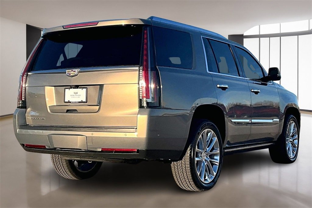 Used 2019 Cadillac Escalade Premium Luxury image 2