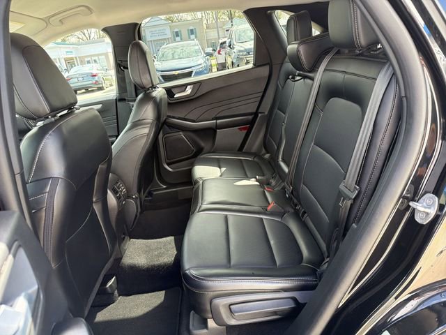 Used 2025 Ford Escape Platinum AWD/4WD image 24