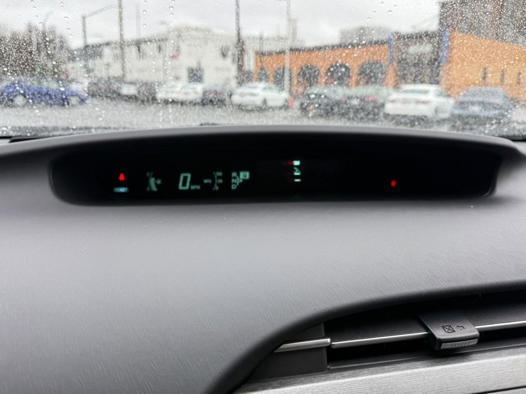 Used 2015 Toyota Prius Five w/ Advanced Technology Package image 29